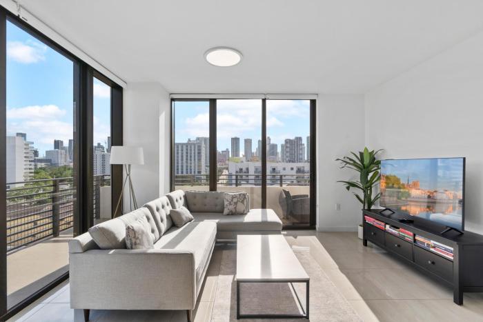 Luxury Pent House with Downtown Views