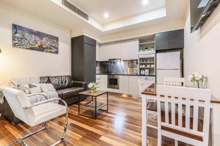 CBD Nook - Easy Living near Laneway Dining and Trams