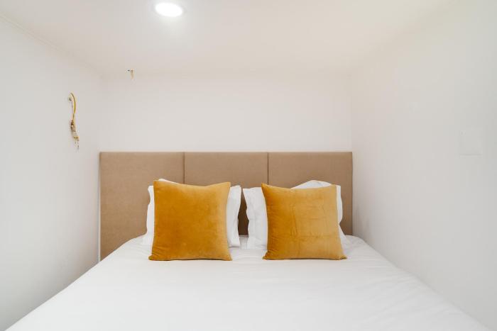 WHome Quiet Retreat Just Minutes from the Buzz