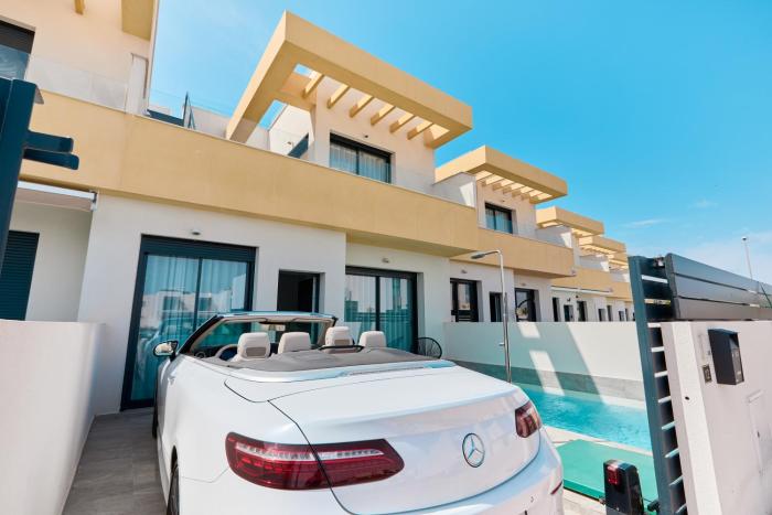 Rojales Golf House - by Welcomely