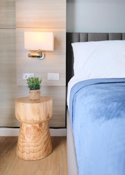 spacious studio with internet and Netflix