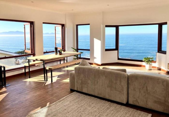 The Lookout - Kalk Bay 2 bedroom home