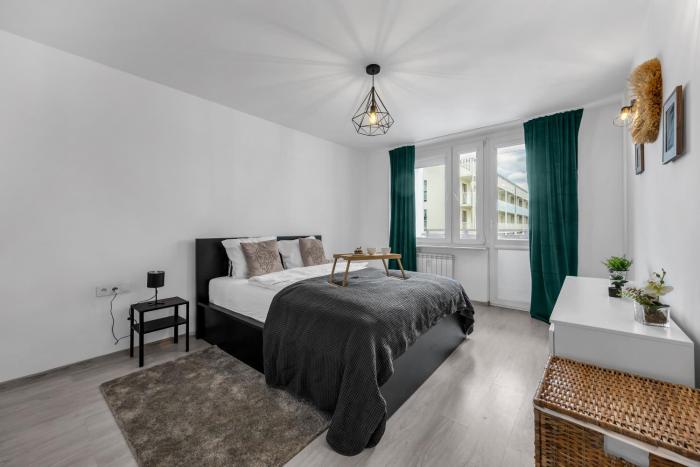 Gocław Apartment - 48m2, Balcony - by Rentujemy