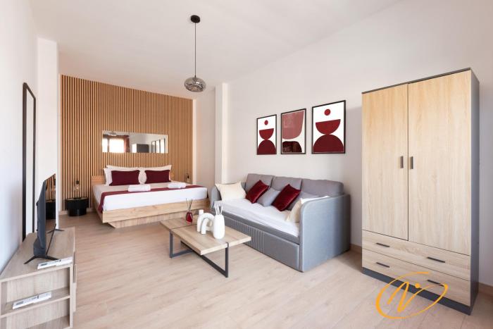 Nuccia Luxury Apartment and Suites - Terrace, bright glass lounge, 200mt to Metro-5min to Vatican, A-C