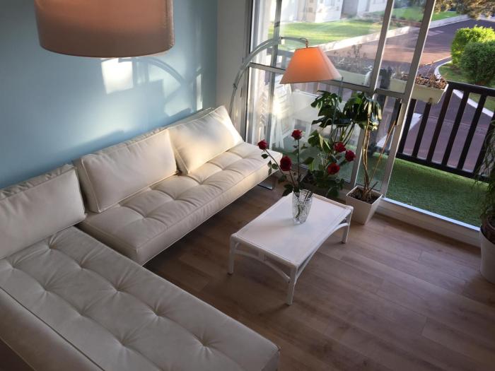 Deauville le paradis des enfants et des bébés -inclusive chaise haute, lit parapluie, baignoire bébé, Tapis déveil, Jeux, vélos, cabine de plage, foot, déguisements,