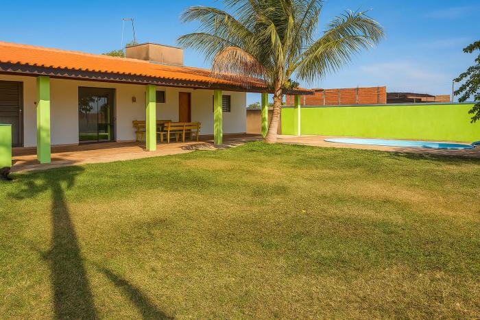 Chácara com piscina e lazer em Avaré