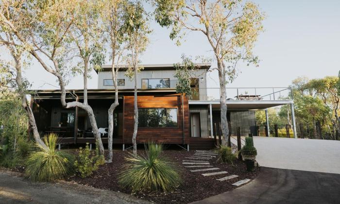 Palmiera Escape - Luxury, laid-back holiday home in Margaret River