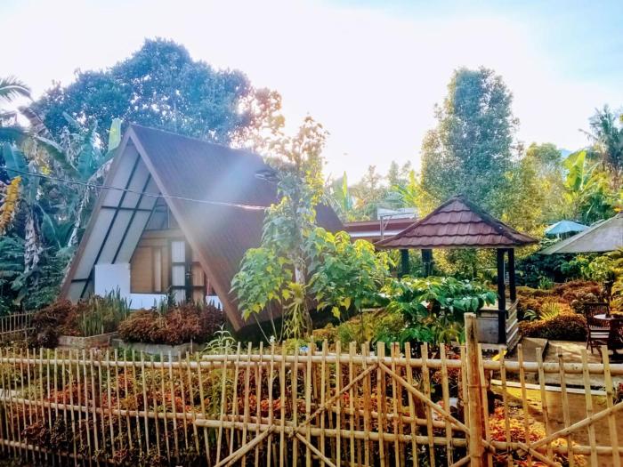 Jons Paradise Villa and Resto