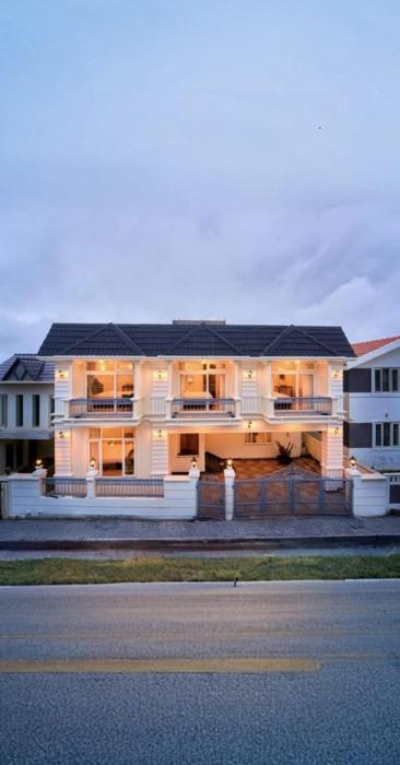 King Palace Ooty by VOYE HOMES