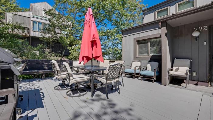 Cozy Modern Camelback House