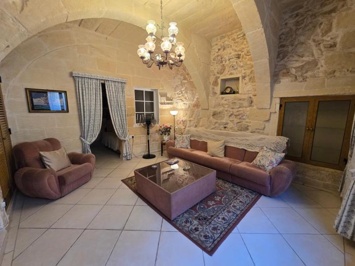 Charming rustic getaway in Xaghra, Gozo.