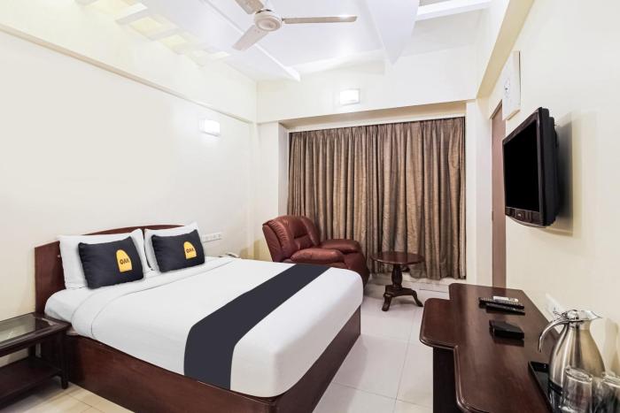 Townhouse OAK Hotel Shubhangan Near Juhu Beach
