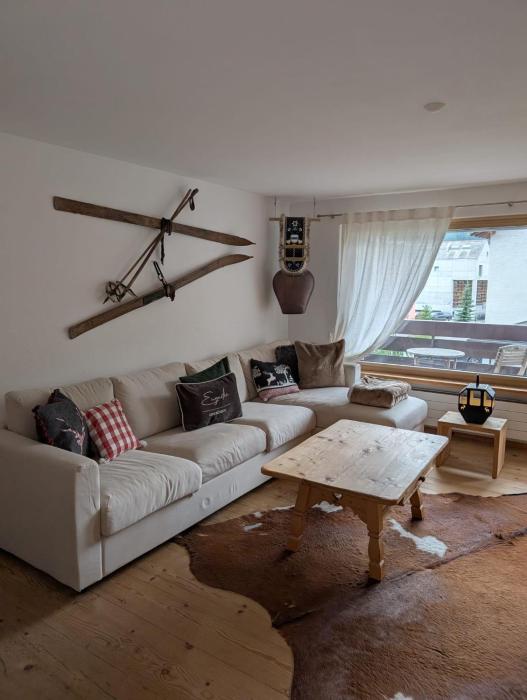 Wunderschöne 3 Zimmerwohnung mit Bergblick in Celerina