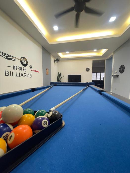 HM DREAM BBQ KTV Pool Double Storey up to 16 paxs Rumbia