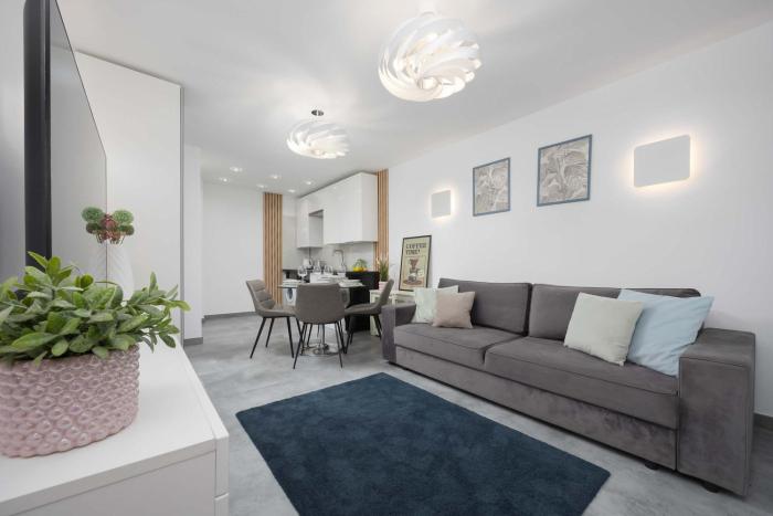 Nowoczesny Apartament w Zielonej Okolicy Czerniakowska by Noclegi Renters