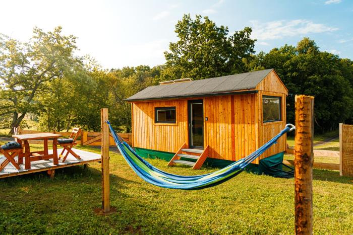 Bull-Barn glamping