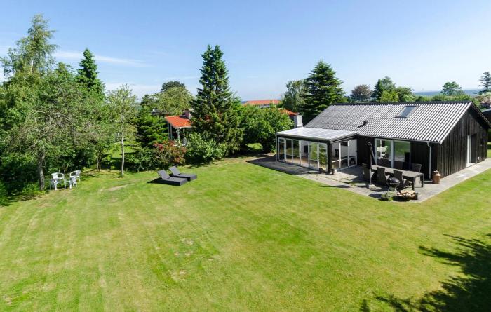 3 Bedroom Stunning Home In Odder