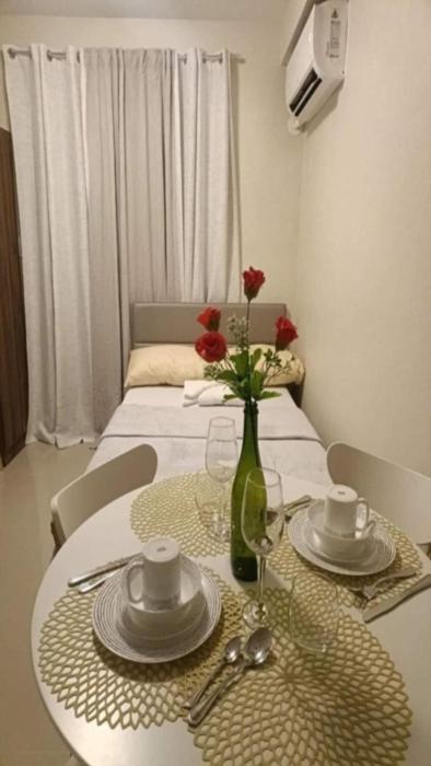 Ocean Breeze Condo in Lapu-Lapu - Private Room with Balcony