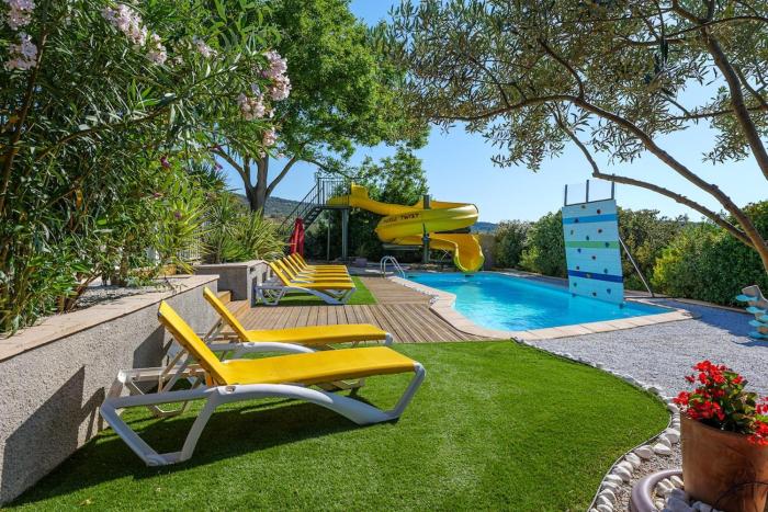 villa sophora - piscine toboggan aquatique privée