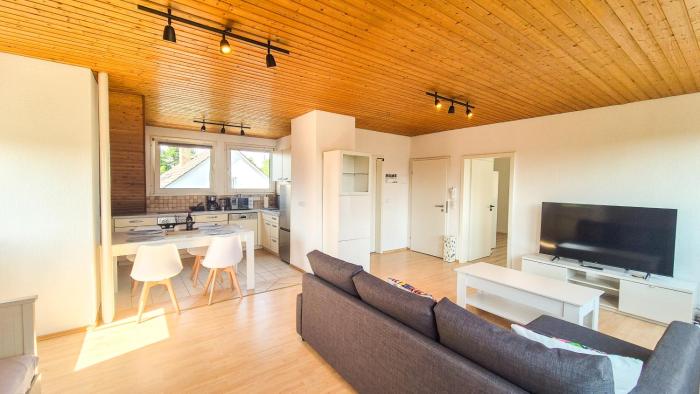 Cozy-Stay III, 2-Room Flat for Vacation & Messe, Düsseldorf, Perfect Connectivity