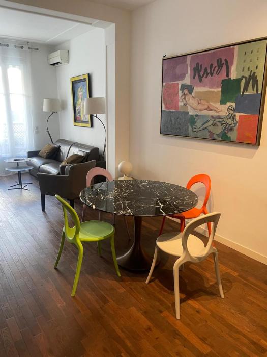 Appartement moderne 4p hypercentre de nice