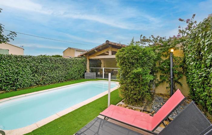 Gorgeous Home In Rochefort Du Gard