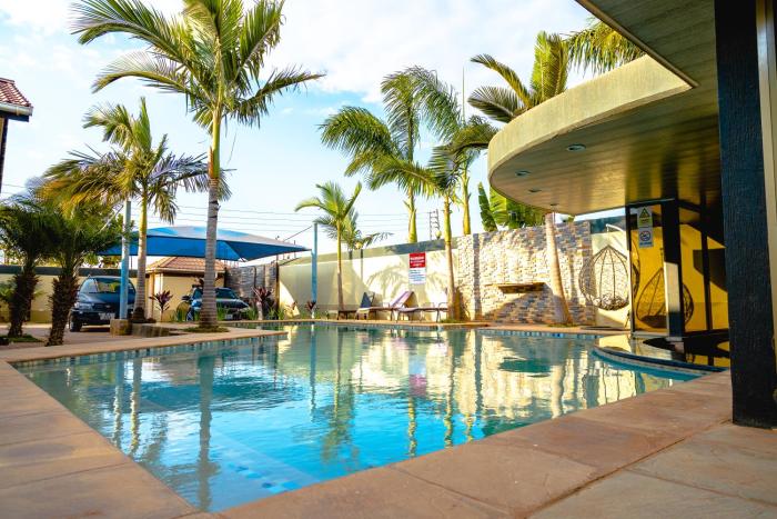 EMC Luxury Villa ,Pool, Solar , Starlink Wifi