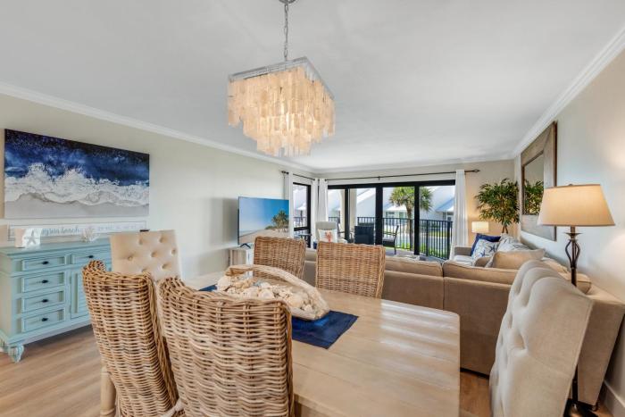 Enjoy the balcony with an ocean view located on the no-drive beach!