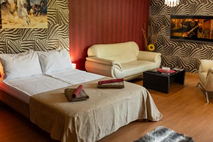 Megys Top Central Studio Next to NDK