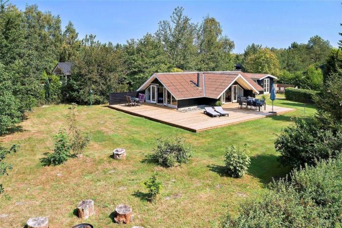 M12019-Vaeggerlose-Krondyrstien-51