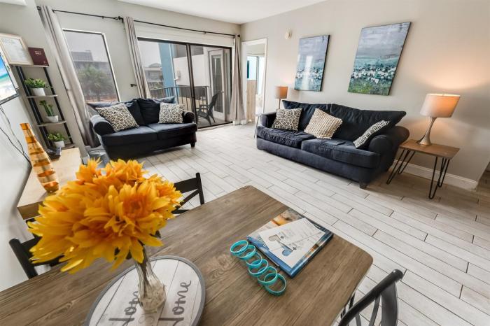 Pools,vistas,2 bedrooms, 2nd floor, Palace Resort!