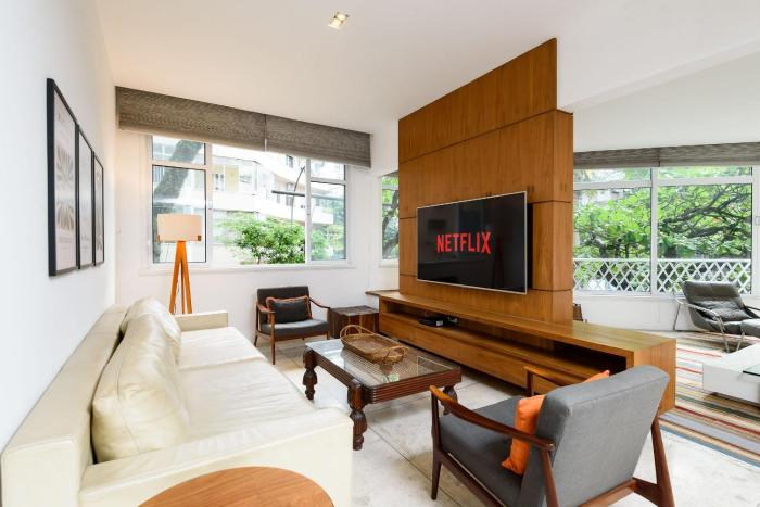 2Qtos a 330m da Praia de Copacabana | RE 253203