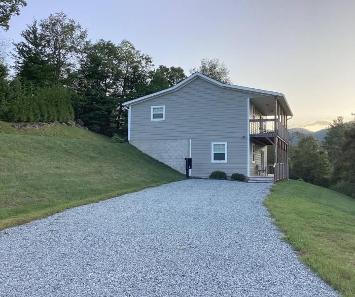 Apple Orchard Duplex #2 With EV Charger