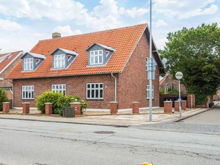 Holiday apartment near town square