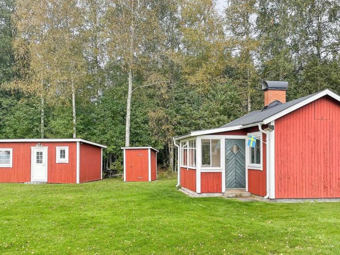 3 person holiday home in GRIMSTORP-By Traum