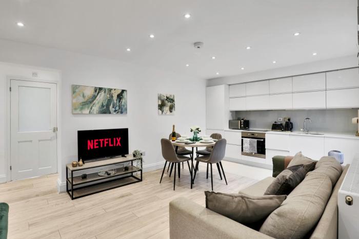 Long Stay Discounts & Free Off Road Parking