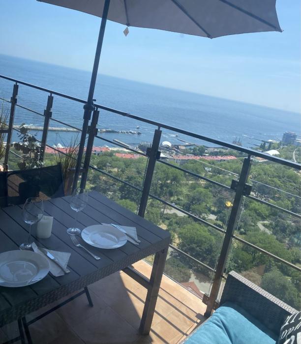 Апартаменты в Аркадии с террасой и видом на море