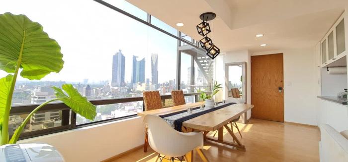 Unique & Spectacular Panoramic Views Top Location