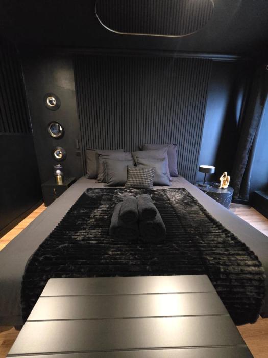 Infinityroom I Secret suite I Love room I Angouleme