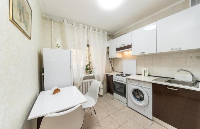 Двокімнатні апартаменти біля мертро Печерська