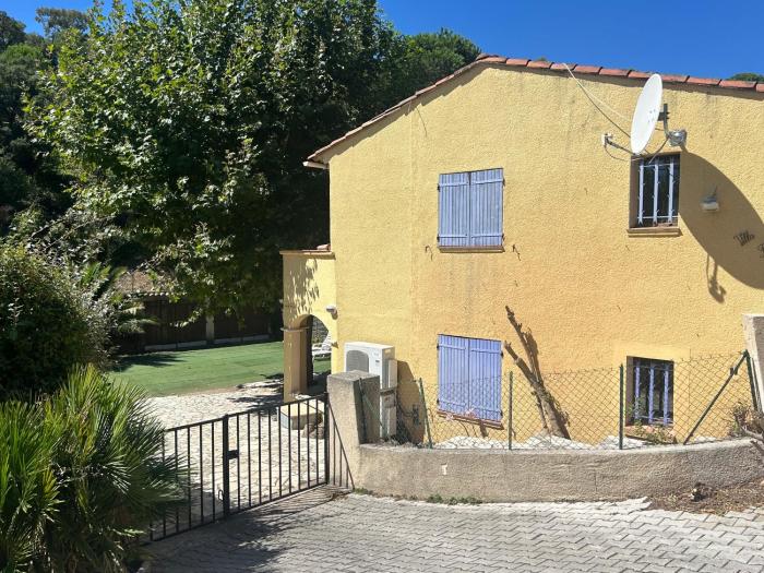 Petra - Cozy apartment with Garden