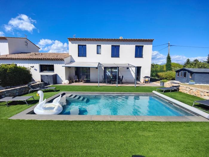 Villa Lou Samagui avec piscine , 4 chambres