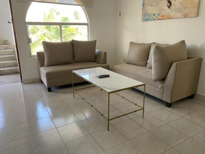 Family Apartment 2 Bedrooms Pool 2 Blocks from the Beach