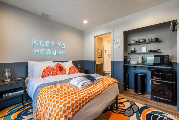 Fast Wifi Dopest Studio SLC