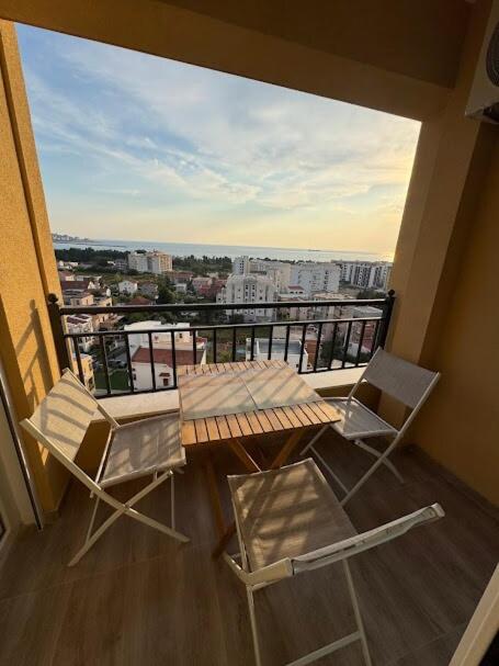 Perfect Apartments Bar