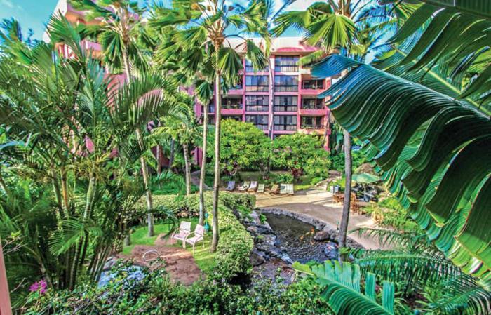 Kahana Falls Maui 1BR Apartment with Balcony and Resort Access