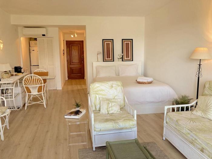 2min from BEACH & Iconic Casino Garden views