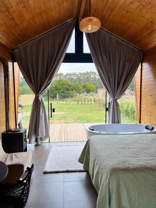 Chalé Tiny house com banheira e lareira