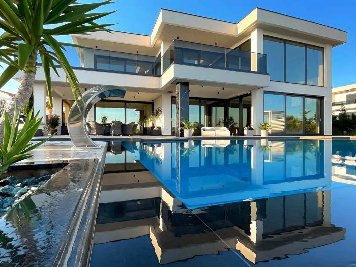 Residence Malibu Sunrise