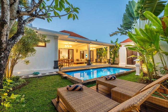 Arts Heliconia Villa Two-Bedroom Private Pool Kuta